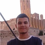 Soy un estudiante, intento enseñar inglés en su tiempo libre.